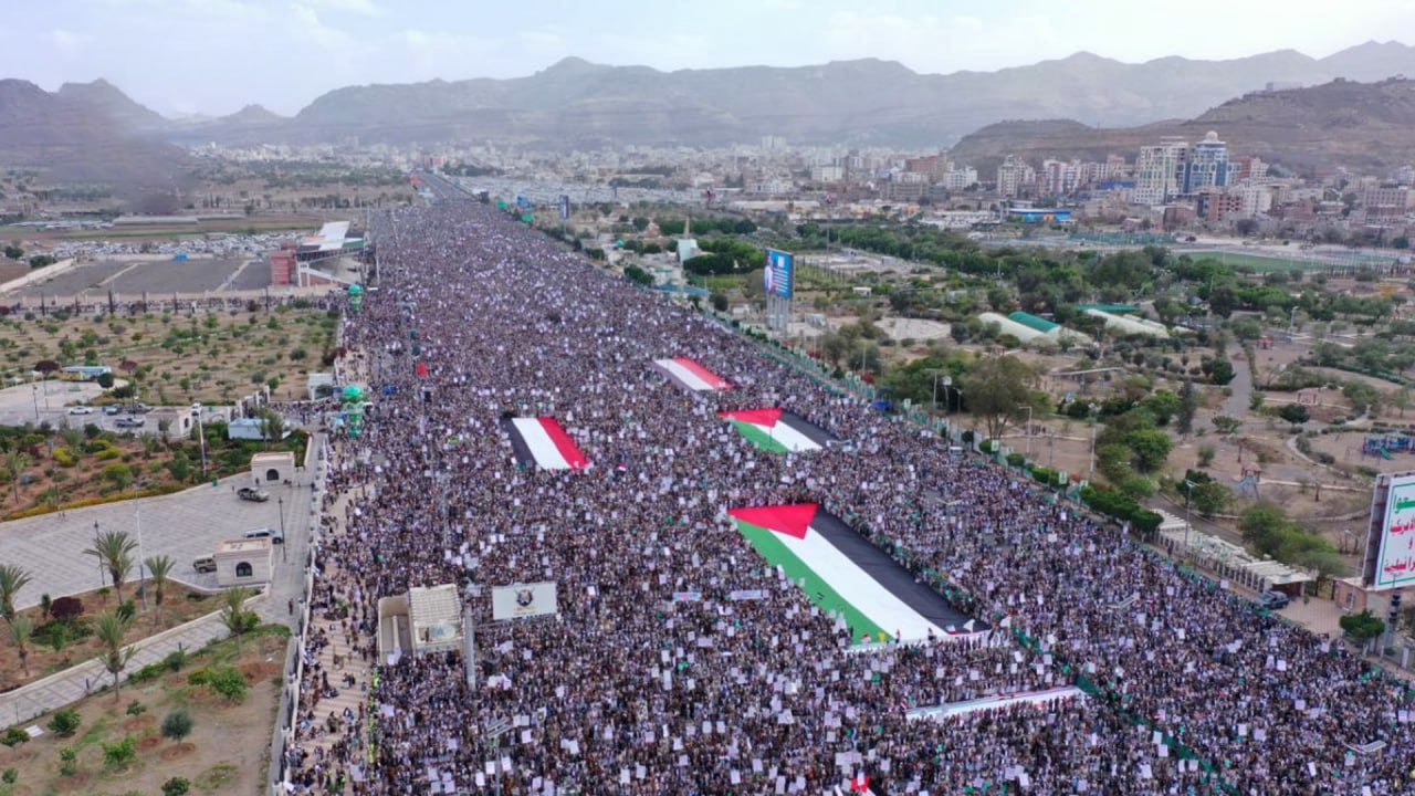 لجنة نصرة الأقصى تدعو للخروج المليوني غدًا الجمعة في مسيرات “مستمرون في نصرة غزة والمقدسات مهما كانت التحديات”