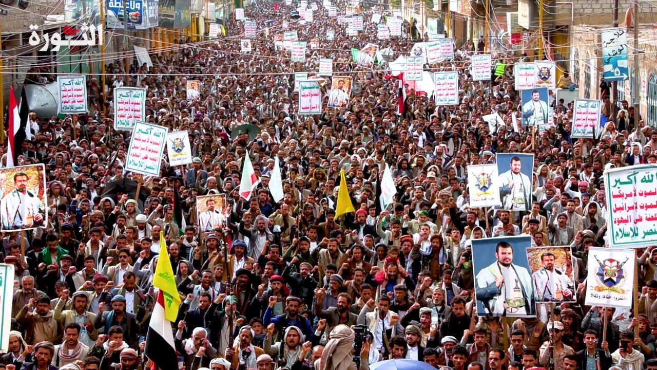 مسيرات جماهيرية حاشدة في 51 ساحة بذمار تأكيداً على الثبات مع غزة وإيران ضد الإجرام الصهيو أمريكي