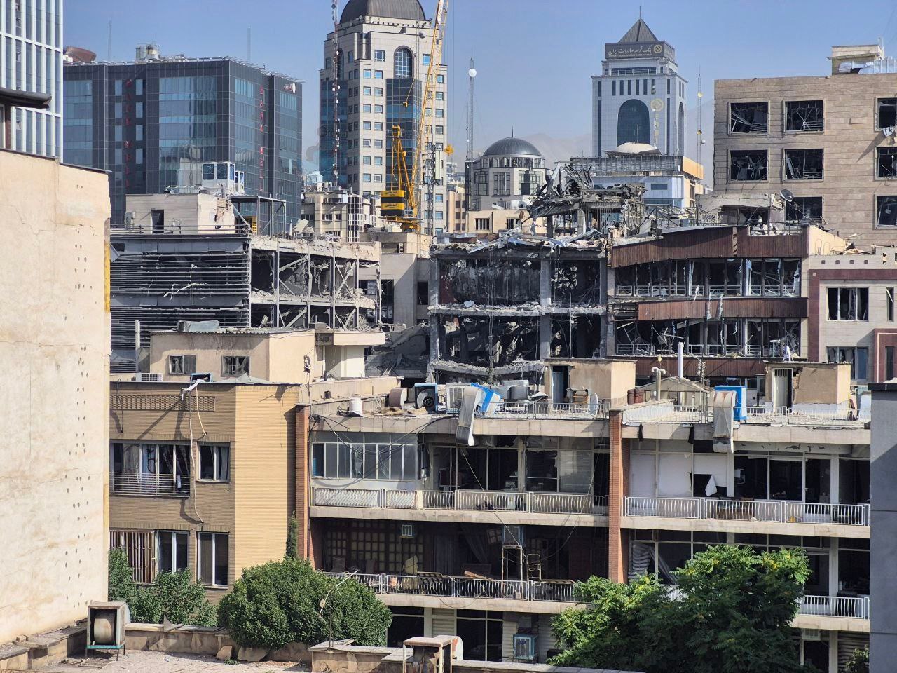 استشهاد 9 أشخاص وإصابة 33 آخرين اثر العدوان الصهيوني على وحدة سكنية في شمال إيران