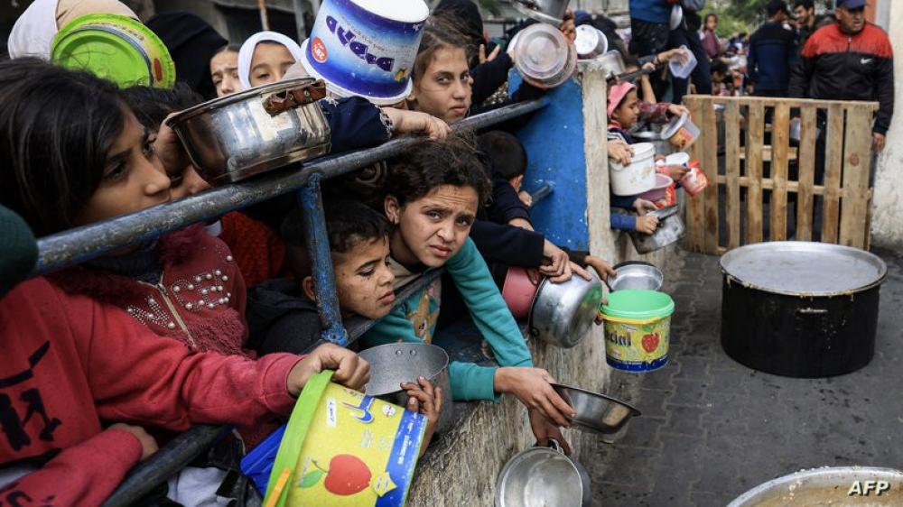 “الأغذية العالمي”: أسر غزة بالكاد يتناولون وجبة واحدة يوميًا