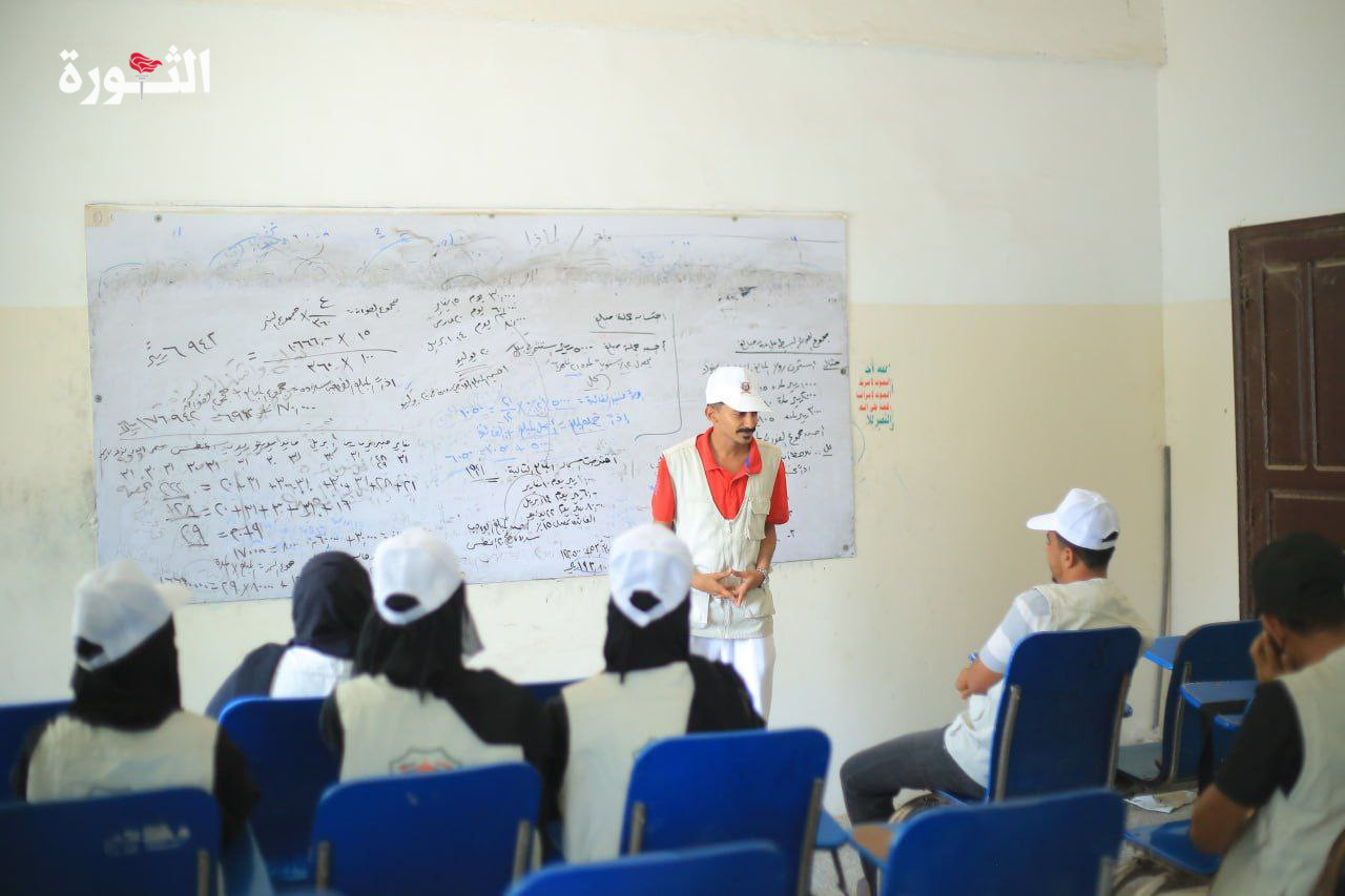 جامعة الحديدة تطلق دورة تأهيلية لمتطوعي حملة مقاطعة البضائع الأمريكية والإسرائيلية