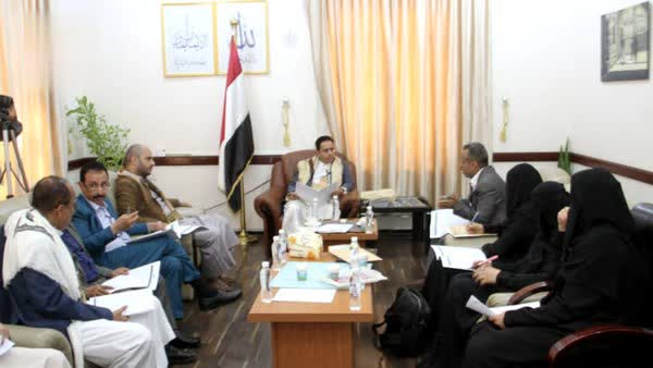 قطاع التخطيط يتسلم خطة وزارة الخدمة المدنية