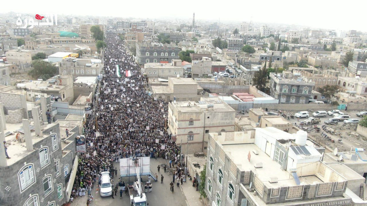 أبناء ذمار يحتشدون في 52 ساحة تحت شعار “لن نتهاون أمام إبادة غزة واستباحة الأمة ومقدساتها”
