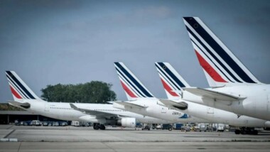 الإضراب يلغي 40 % من الرحلات الجوية في جميع مطارات باريس
