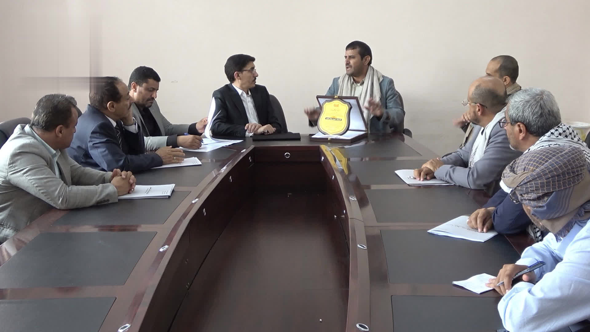 الصعدي يكرم القائم بأعمال مسؤول القطاع التربوي بصعدة السابق