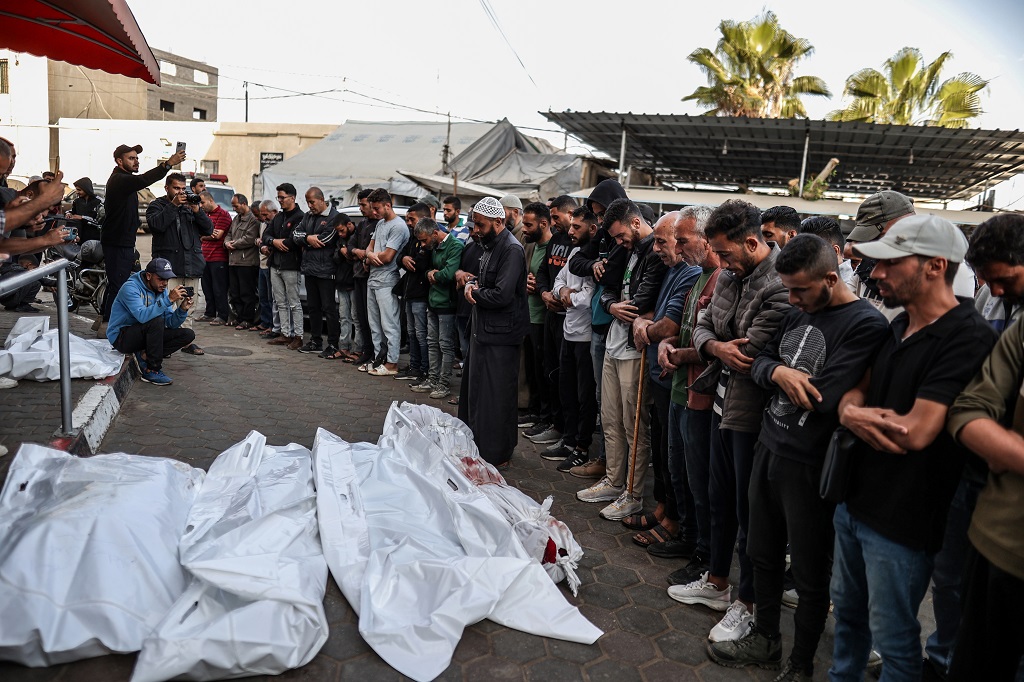 ارتفاع ضحايا غارات العدو الصهيوني على غزة منذ الفجر إلى 70 شهيداً