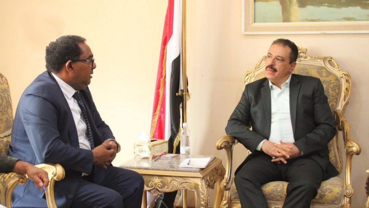 وزير الخارجية يشيد بجهود ممثل “الفاو” في دعم المزارعين وزيادة الانتاج بدلاً عن الاعتماد على المساعدات