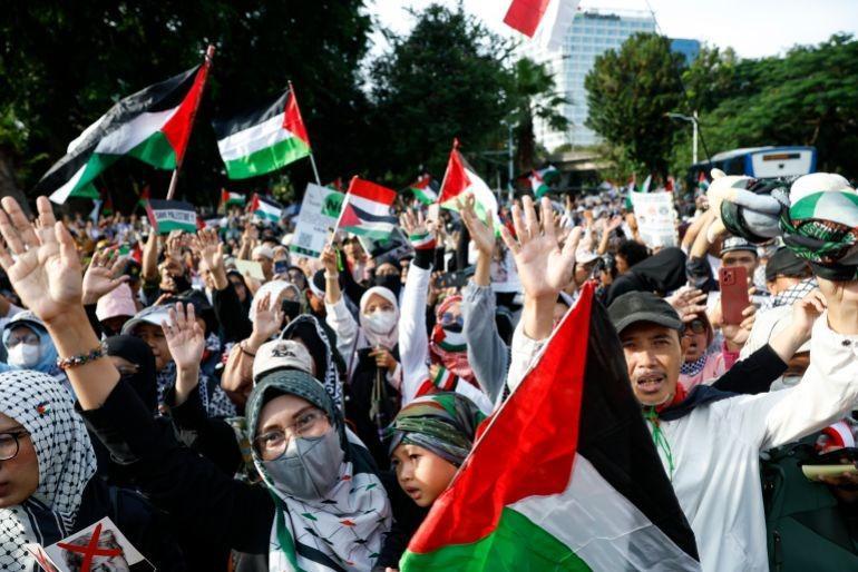 وقفة احتجاجية في كاليفورنيا تطالب بوقف فوري لإطلاق النار في غزة