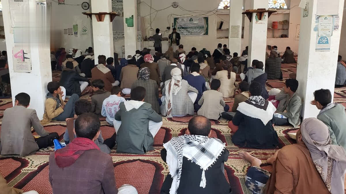 فعالية خطابية في جبل الشرق بذمار احتفاءً بقدوم ذكرى المولد النبوي