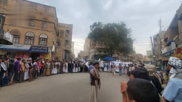 وقفة شعبية في مديرية الوحدة نُصرة لغزة