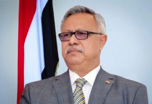 بن حبتور يعزي الشيخ أحمد الراعي في وفاة زوجته