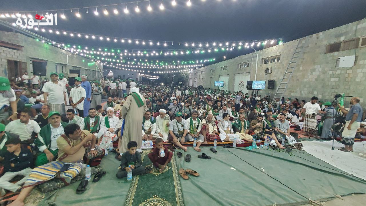 مستشفى الثورة ومكتب الصحة بالحديدة يحييان ذكرى المولد النبوي