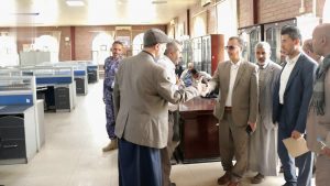 القائم بأعمال رئيس مصلحة الضرائب والجمارك يؤكد أهمية تطوير الخدمات وتبسيط الإجراءات للمواطنين
