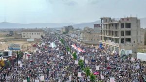 مسيرات في 106 ساحات بعمران تجدد الثبات مع غزة رغم التهديدات والمؤامرات