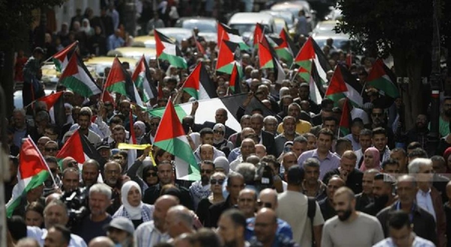 “جمعة الغضب”.. دعوات فلسطينية لمسيرات حاشدة رفضًا للإبادة والتجويع