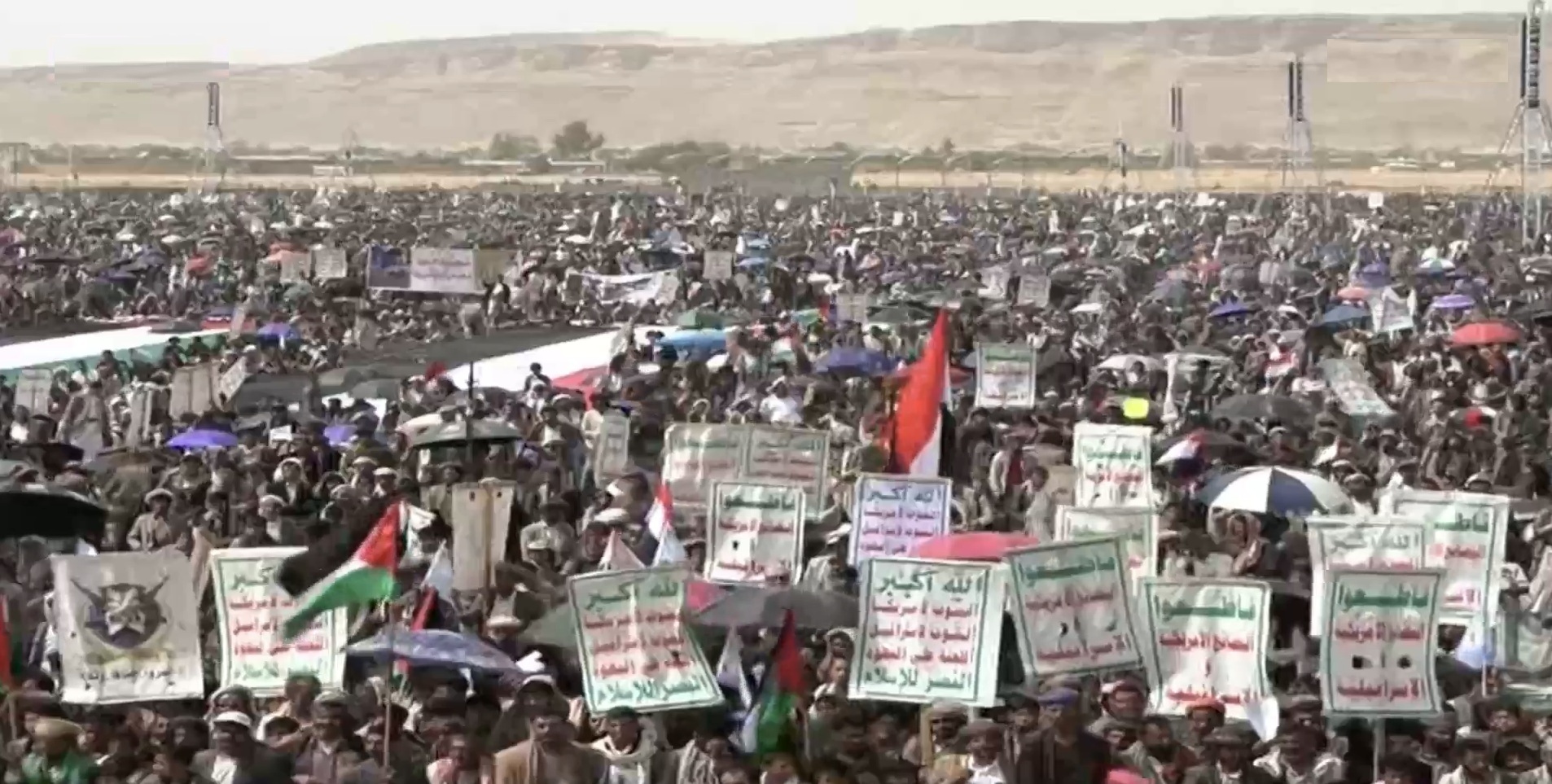 صعدة تواصل حشدها المليوني تحت شعار “ثباتا مع غزة وفلسطين، ورفضا لصفقات الخداع والخيانة”