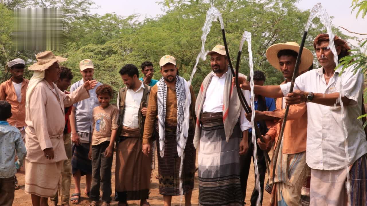 زكاة الحديدة تدشّن مشروع مياه في اللحية