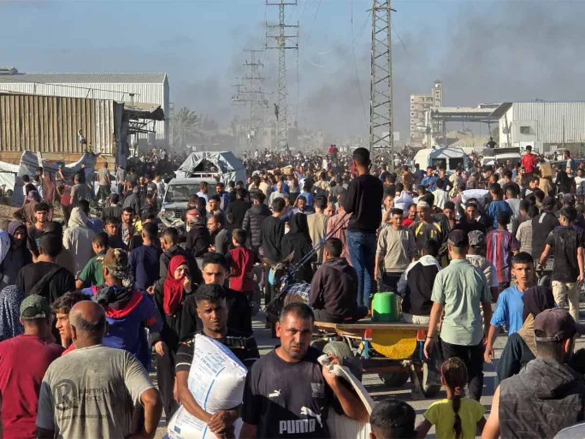 ارتفاع حصيلة ضحايا لقمة العيش بغزة إلى 2,430 شهيدًا وأكثر من 17,794 إصابة