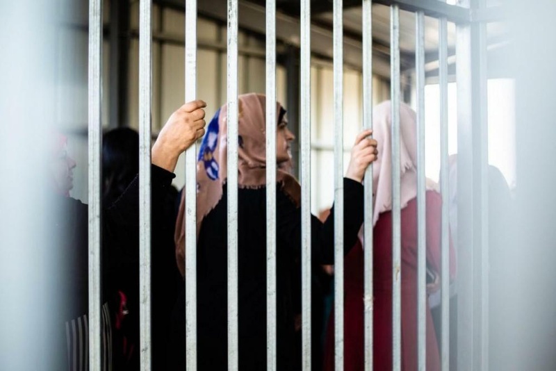 العدو الصهيوني يؤجل الحكم على الصحفية بيان الجعبة ويمدد اعتقال الأسيرة شهد حسن