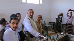 عطيفي يتفقد أعمال الجمعية الزراعية في باجل بالحديدة ومشروعاتها الانتاجية عطيفي يتفقد أعمال الجمعية الزراعية في باجل بالحديدة ومشروعاتها الانتاجية