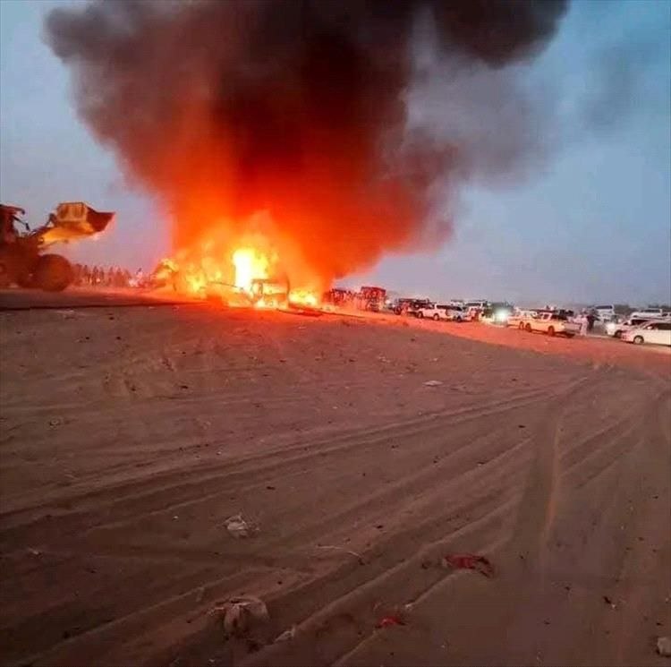 وفاة 13 شخصاً في حادث مروع على طريق مأرب – العبر