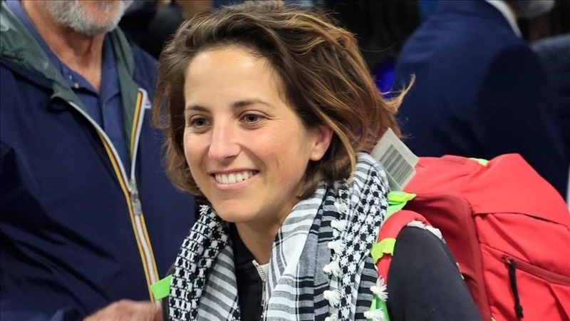 نائبة أوروبية في أسطول الصمود: تعرضنا للاعتداء الجسدي وحُرمنا حقوقنا الأساسية أثناء الاحتجاز