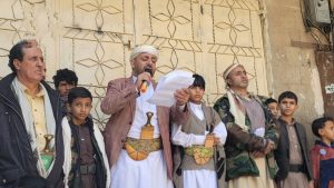 وقفات في أمانة العاصمة تؤكد الوفاء للشهداء واستمرار التعبئة والجهوزية العالية وقفات في أمانة العاصمة تؤكد الوفاء للشهداء واستمرار التعبئة والجهوزية العالية