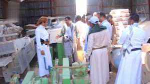 مناقشة سير العمل في هيئة المصائد السمكية وتفقد معمل الجمبري بالحديدة مناقشة سير العمل في هيئة المصائد السمكية وتفقد معمل الجمبري بالحديدة