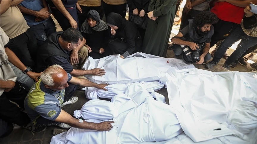 استشهاد خمسة فلسطينيين بنيران وقصف العدو الصهيوني في الشجاعية وخانيونس