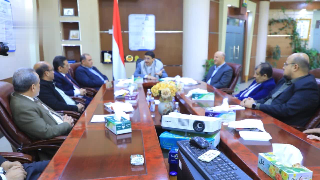 وزير التربية يتفقد العملية التعليمية والأكاديمية في جامعة العلوم والتكنولوجيا