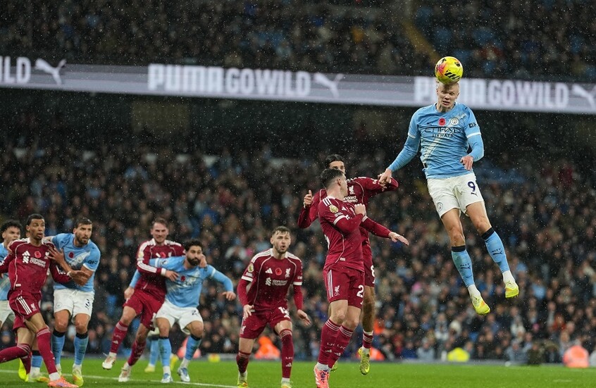 مانشستر سيتي يكتسح ليفربول في الدوري الإنجليزي