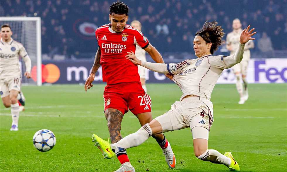 أياكس وغلاطة سراي يسقطان على أرضيهما في دوري أبطال أوروبا