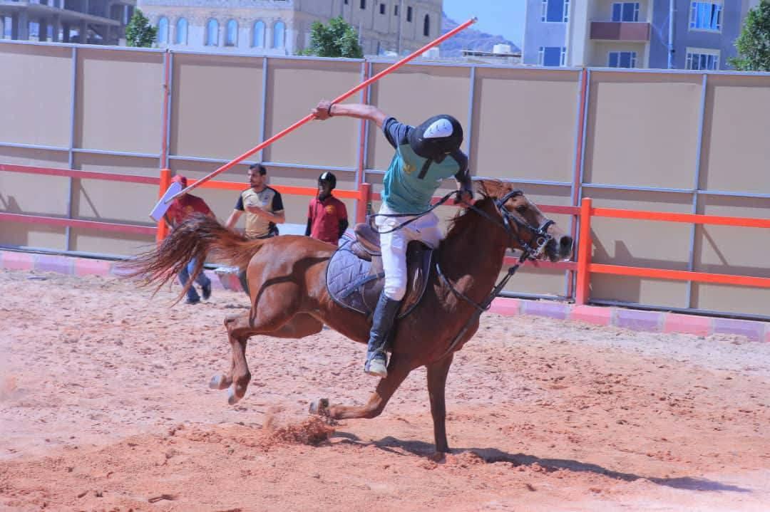 الوشاح يحسم لقب فردي السيف لبطولة 30 نوفمبر لالتقاط الأوتاد