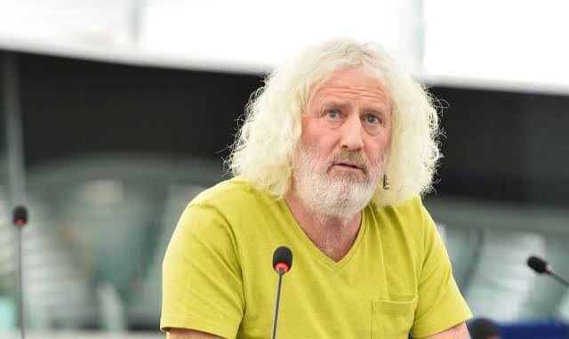 “ميك والاس” يدين الصمت الأوروبي تجاة جرائم الحرب الإسرائيلية ضد الأطفال الفلسطينيين