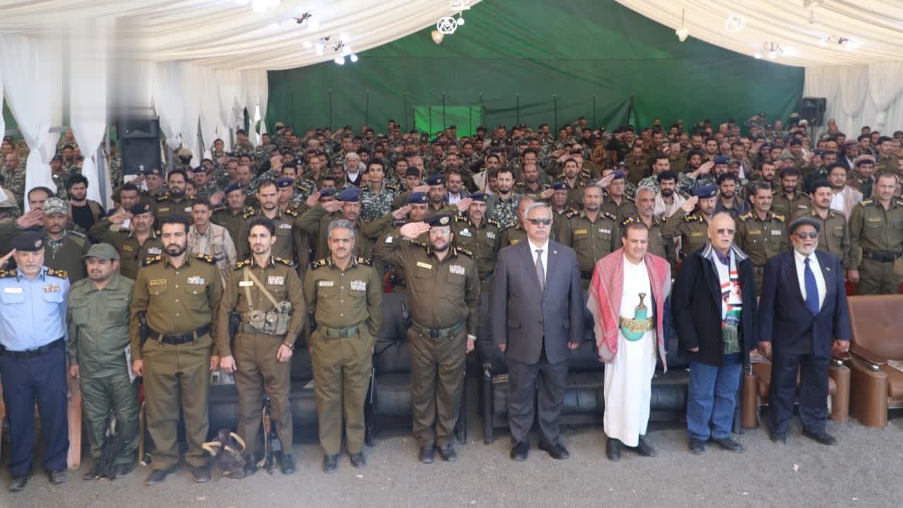 بن حبتور يشارك في فعالية خطابية لقطاع الأمن والشرطة بوزارة الداخلية بذكرى الشهيد