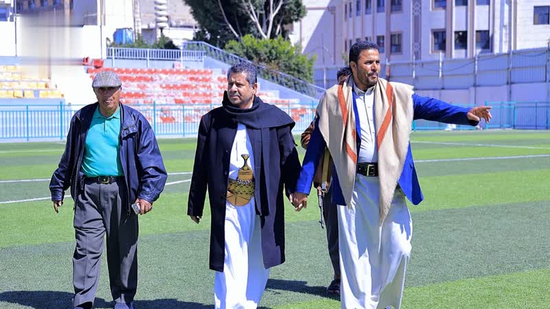 العزي يطلّع على سير العمل في ملعب الظرافي تمهيدًا لافتتاحه