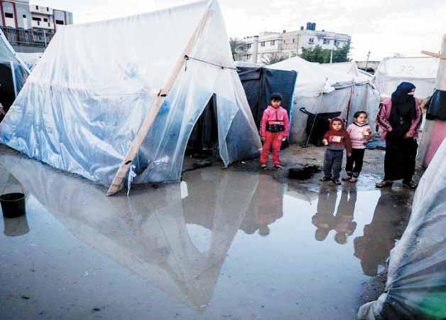 الشتاء في غزة.. فصول المعاناة تتجدد تحت السماء المفتوحة