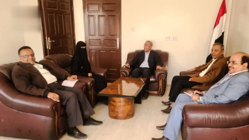 رئيس هيئة حقوق الإنسان يناقش سبل تخفيف العبء على مراكز الاحتجاز