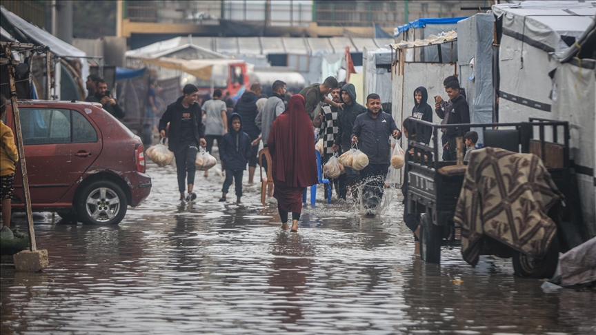 “يونيسف” تحذر من وضع إنساني متدهور بغزة مع استمرار الأمطار الغزيرة