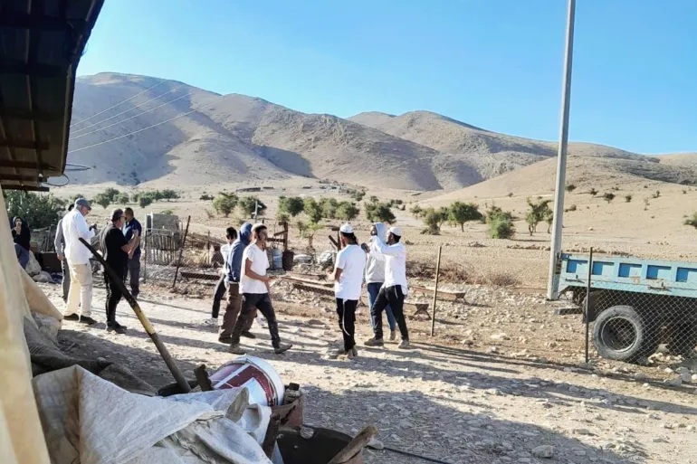 منظمة البيدر : 384 اعتداءً إسرائيليًا ضد التجمعات البدوية بالضفة المحتلة خلال أكتوبر