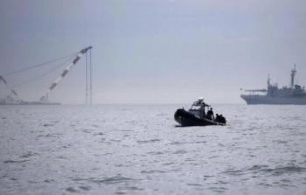 العدو الصهيوني يعتقل خمسة صيادين فلسطينيين قبالة ميناء غزة