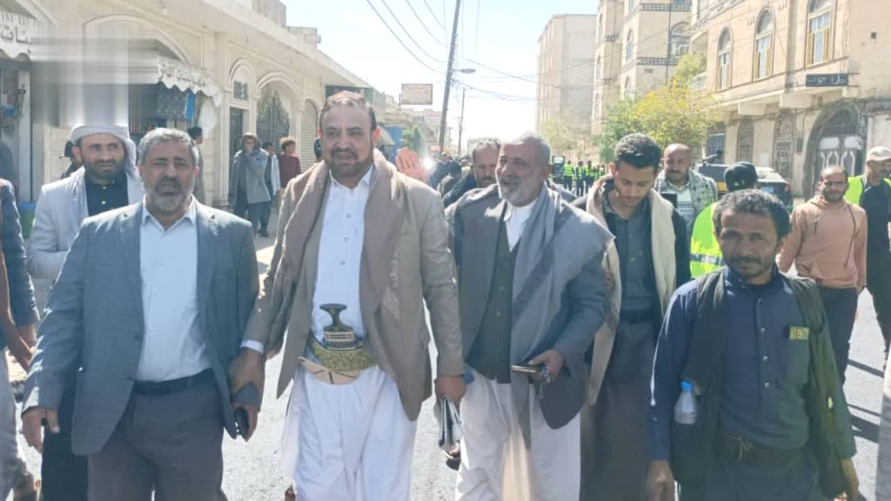 عباد يتفقد ترميم شوارع الجراف الغربي ويشدد على سرعة الإنجاز