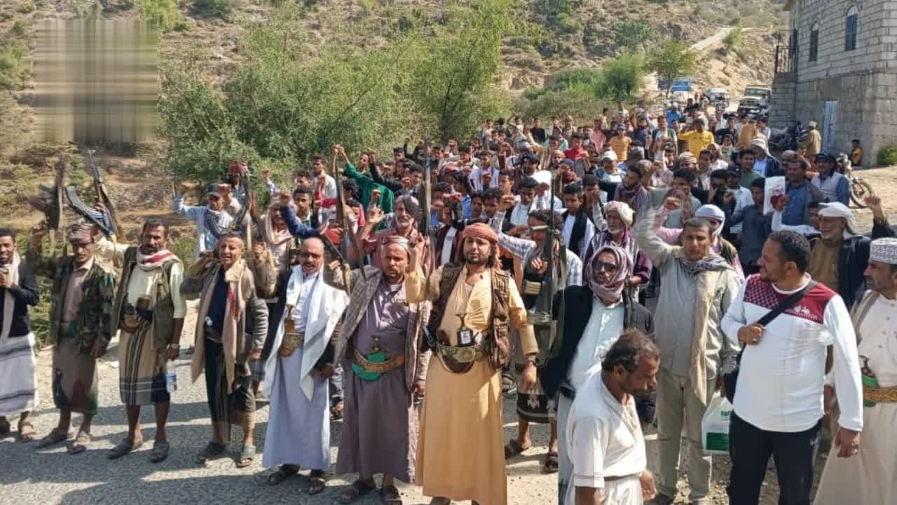 وقفة مسلحة في شرعب السلام تأكيداً للجهوزية ونصرة لكتاب الله وفلسطين