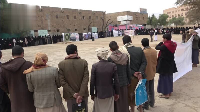 أكاديميو وطلاب معهد الشوكاني بصنعاء ينظمون وقفة تنديدًا بجريمة الإساءة للقرآن الكريم