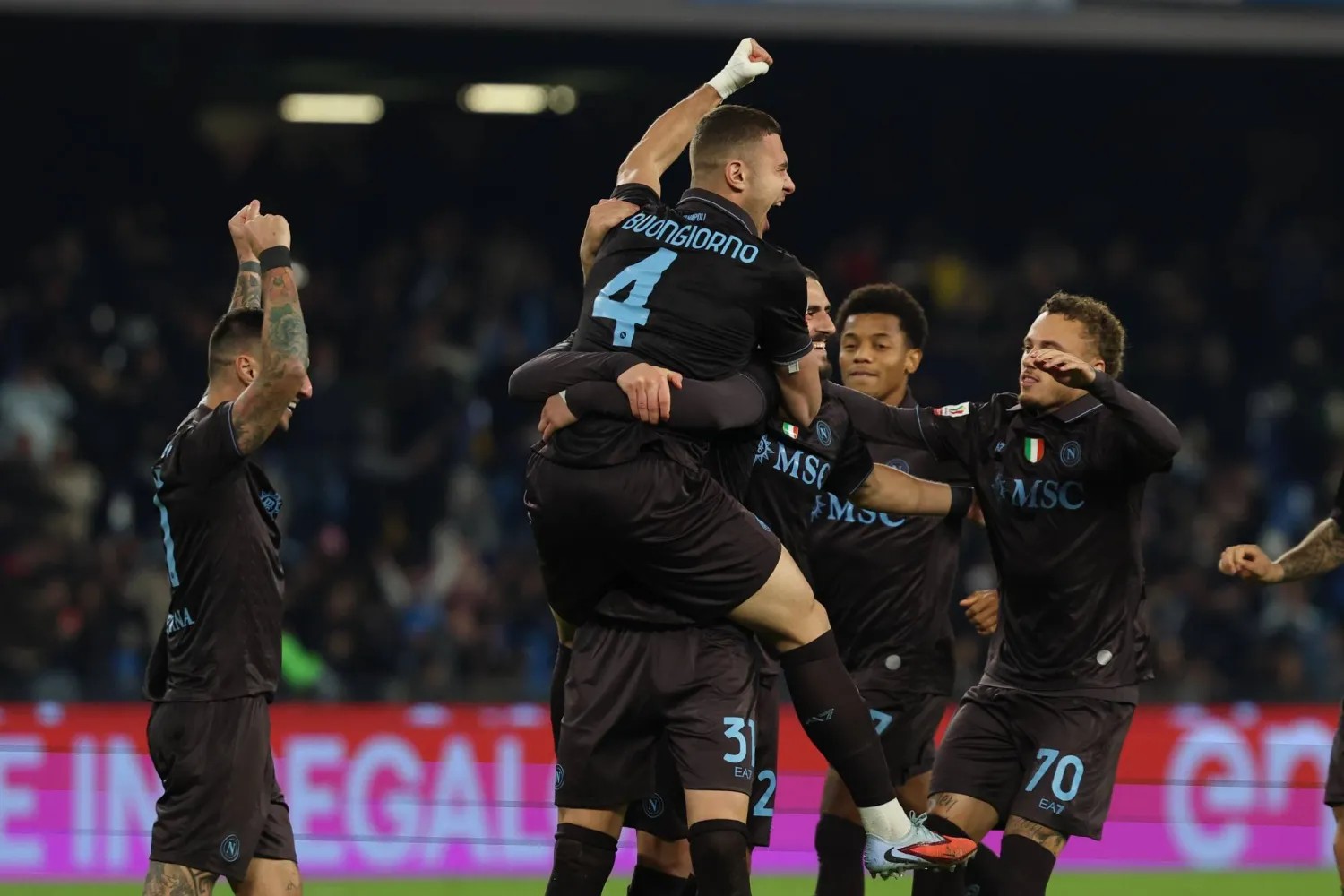 كأس إيطاليا: «الترجيحية» تقود نابولي لدور الثمانية