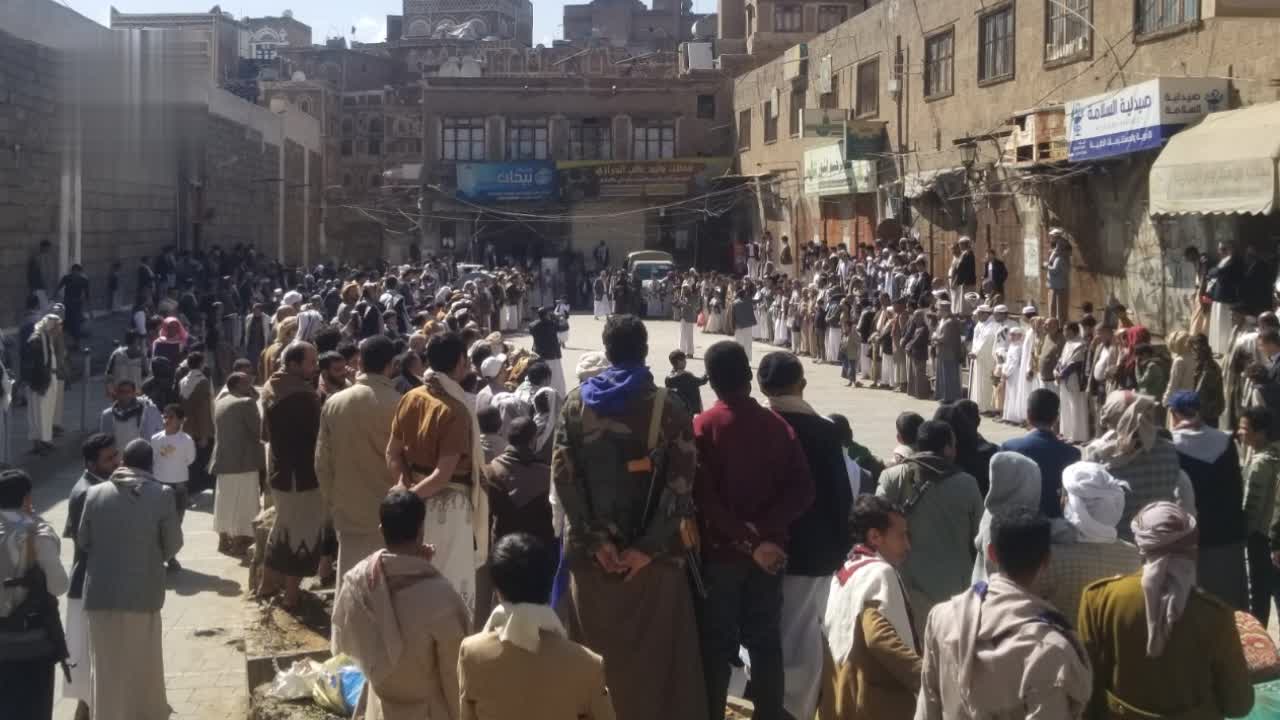 أمانة العاصمة تشهد وقفات شعبية حاشدة تحت شعار “جهوزية واستعداد.. والتعبئة مستمرة”