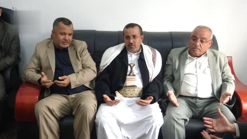 إجراء دور وتسليم بين رئيسي جامعة حجة السلف والخلف