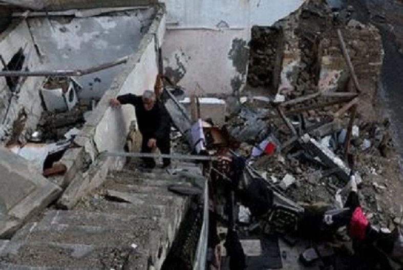 تقرير أممي : إنهيار المباني المتصدعه والنازحون بلا بدائل في كارثة سكنية في غرب غزة