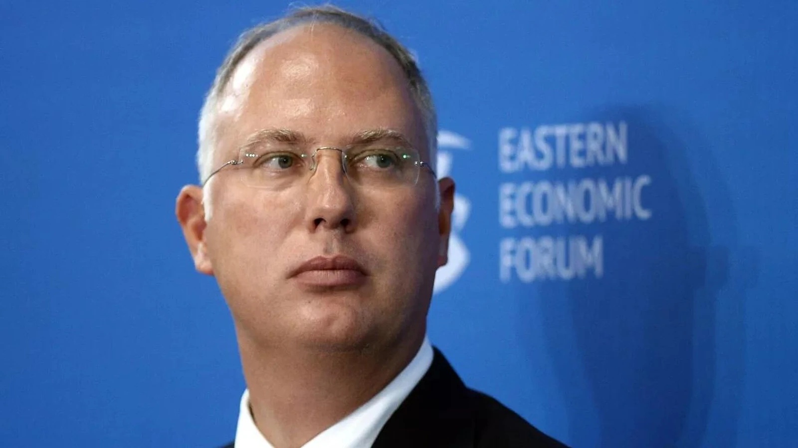 دميترييف: العالم يثمن جهود ترامب للسلام بعد محادثات مع زيلينسكي