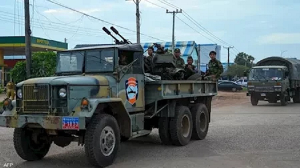 غارات جوية واشتباكات بين تايلاند وكمبوديا بعد انتهاك الهدنة